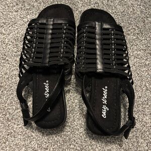 Easy Street Women's Strappy Black Strappy Sandals